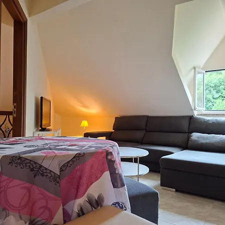 Oasis Ponte San Lazaro * Saint-Jacques-de-Compostelle